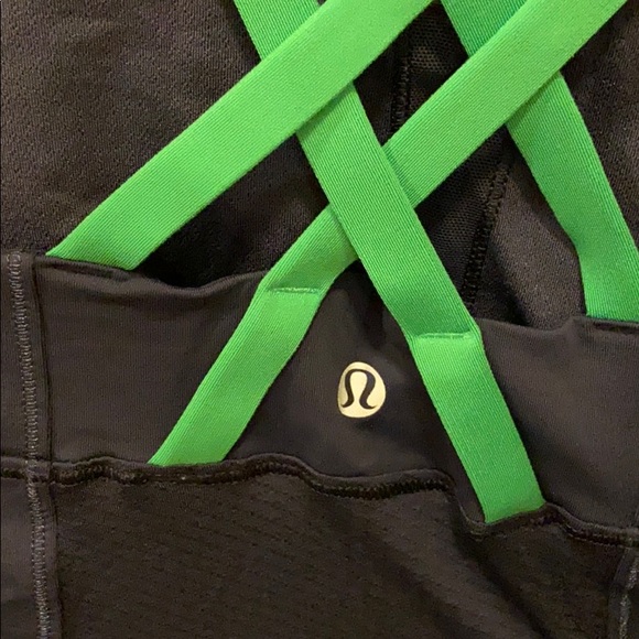 Workout top lulu lemon - Picture 2 of 3